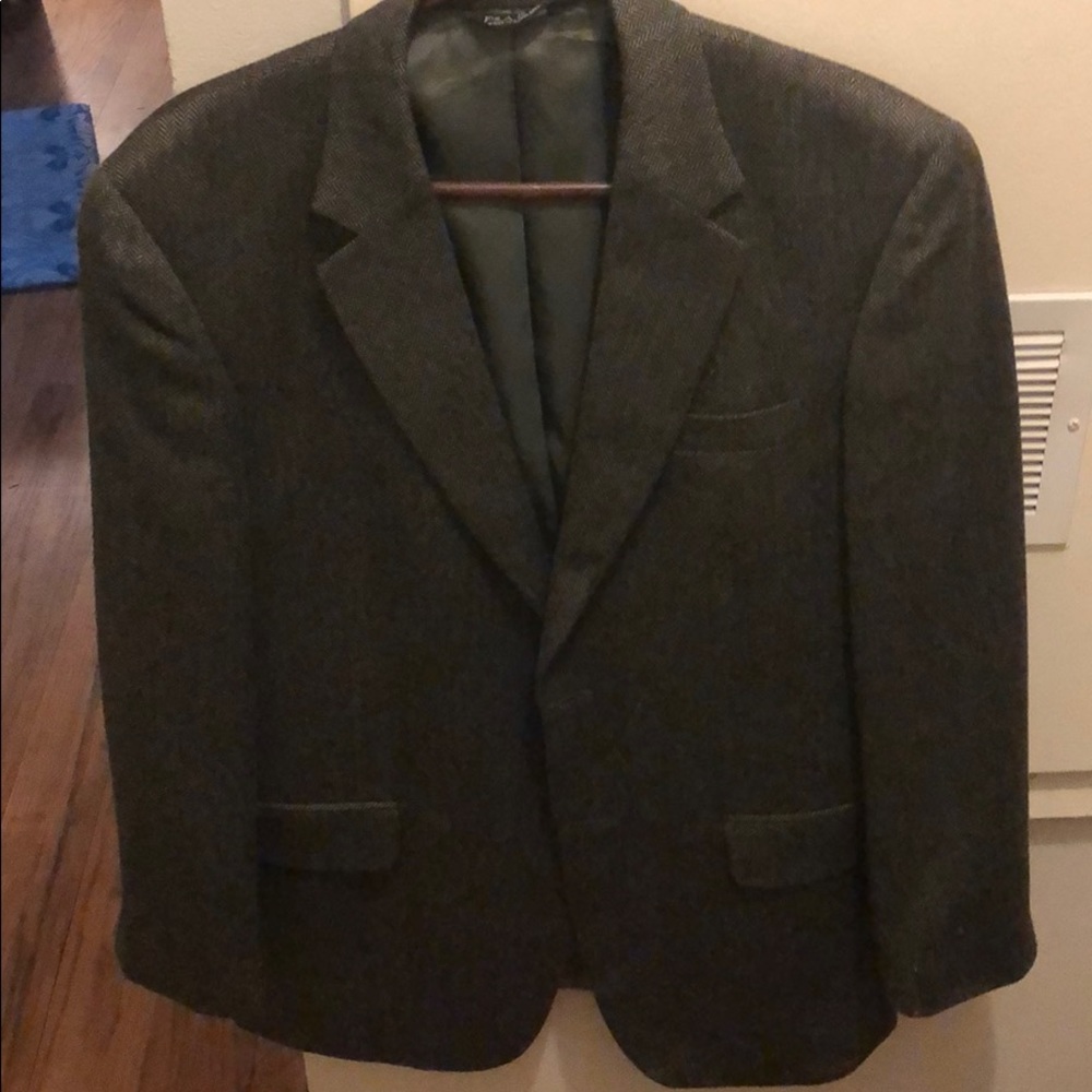Green tweed sports coat, jos a bank, 41 R,